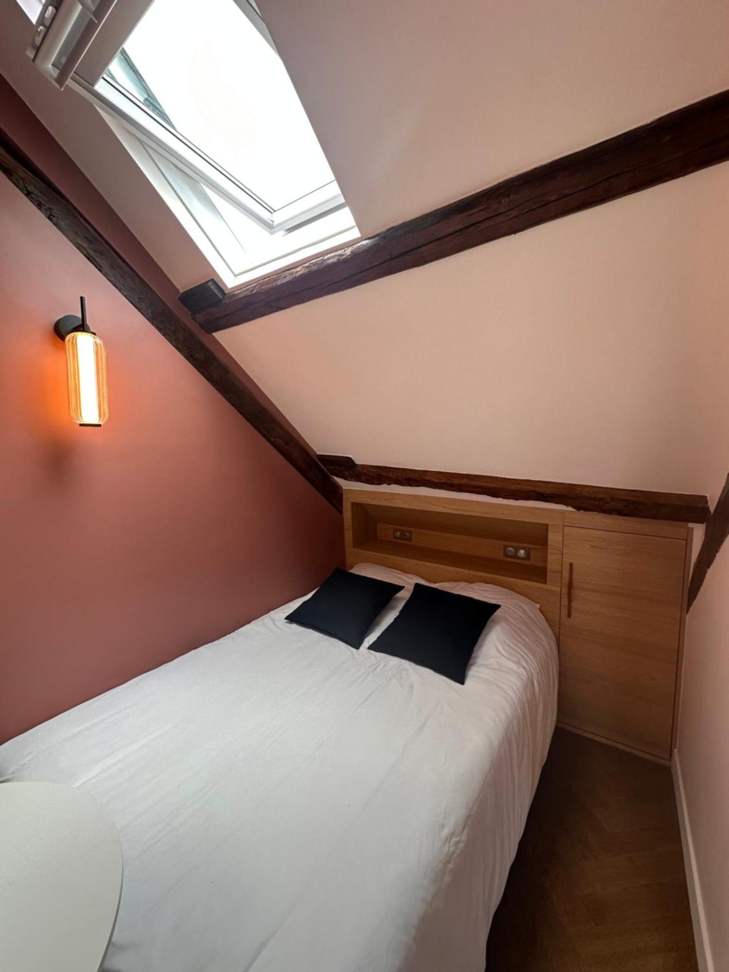 Nid D'Amour Sous Les Toits ! Honfleur Kültér fotó
