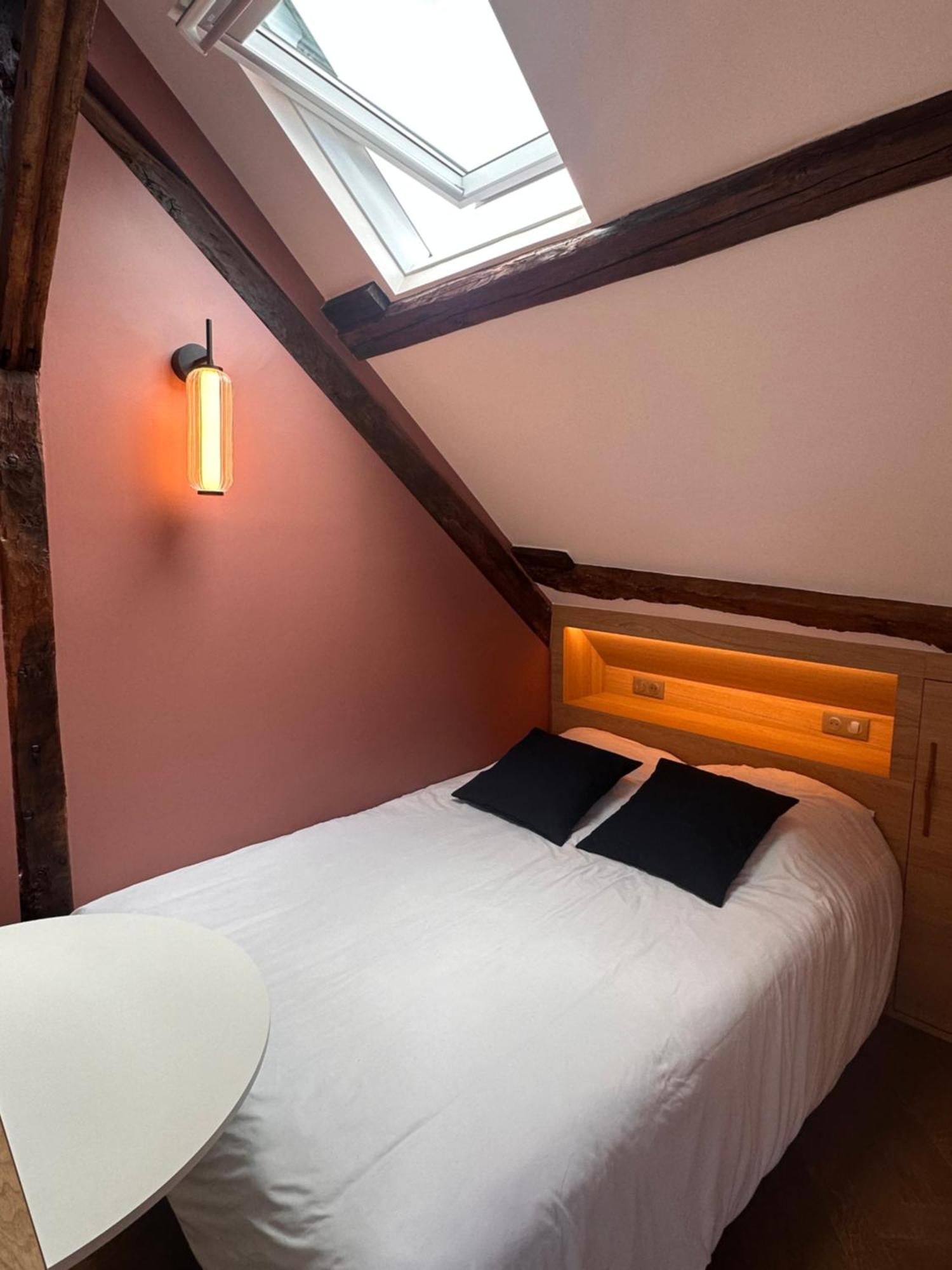 Nid D'Amour Sous Les Toits ! Honfleur Kültér fotó