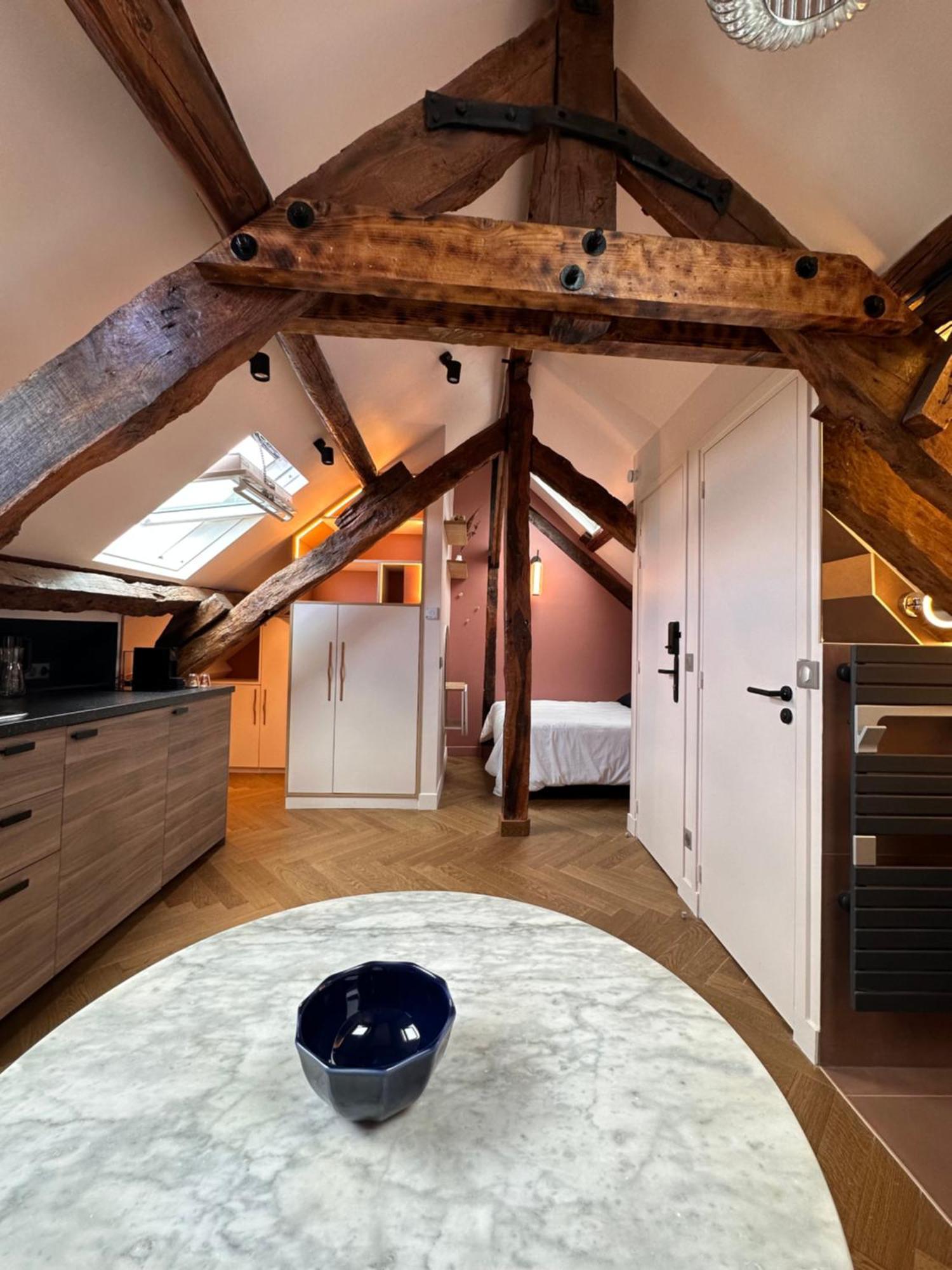 Nid D'Amour Sous Les Toits ! Honfleur Kültér fotó