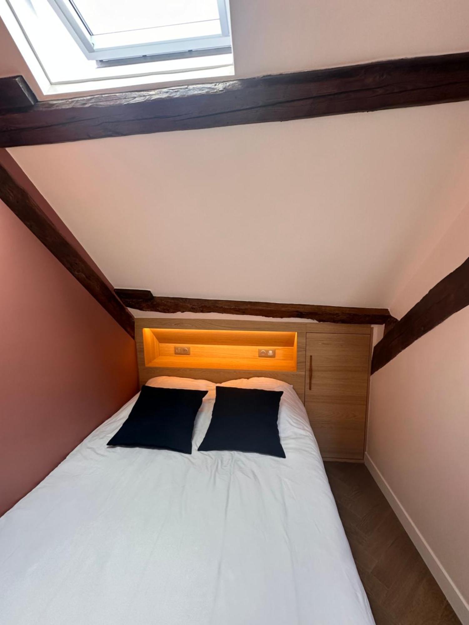 Nid D'Amour Sous Les Toits ! Honfleur Kültér fotó
